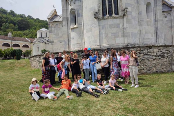 10-studenica-grupna