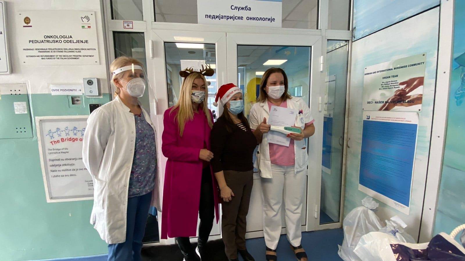 Projekcioni tragač vena je predat pedijatrijskom odeljenju na Institutu za onkologiju i radiologiju Srbije